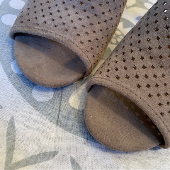 Universal Thread Hannah Block Heel - Taupe - Picture 6 of 8